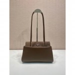 프라다 패시지 가죽 미디엄 토트백 1BA495