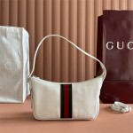 구찌 루네타 스몰 크로스백 863406