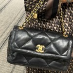 샤넬 플랩백