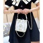 샤넬 미니 버킷백 AP4775