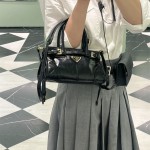 프라다 여성 보니 미니 가죽 1BA486