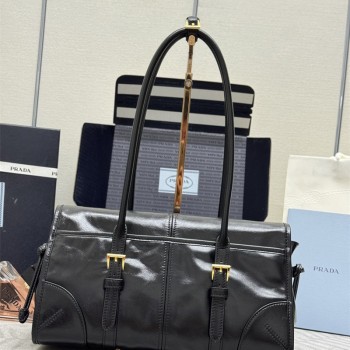 프라다 여성 미디엄 가죽 숄더백 1BD376