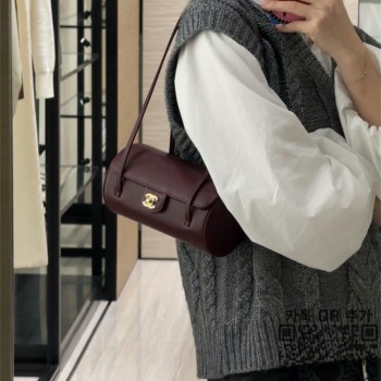 샤넬 스몰 볼링백 AS6143