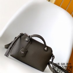 펜디 FENDI 바이더웨이 보스턴백 미니