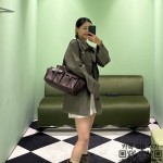 프라다 루트 미디엄 가죽 토트백 1BG645