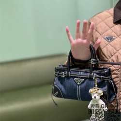 프라다 여성 보니 미니 1BA486