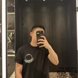 몽클레어 반팔티 남여공용