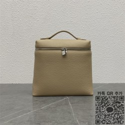 로로피아나 L23.5 엑스트라 포켓 백팩 카프스킨