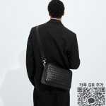 보테가베네타 남성 스몰 인트레치아토 카메라백 755923 크로스백