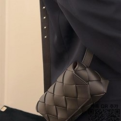 보테가베네타 디아고 벨트백 805773