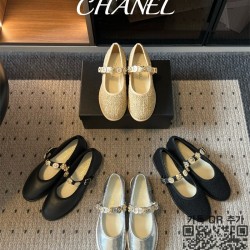 샤넬 마크장식 플랫슈즈